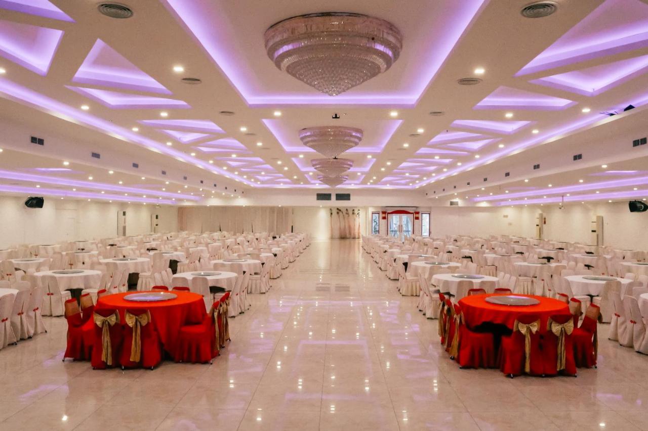 Grand Sydney Hotel Batam Exterior photo