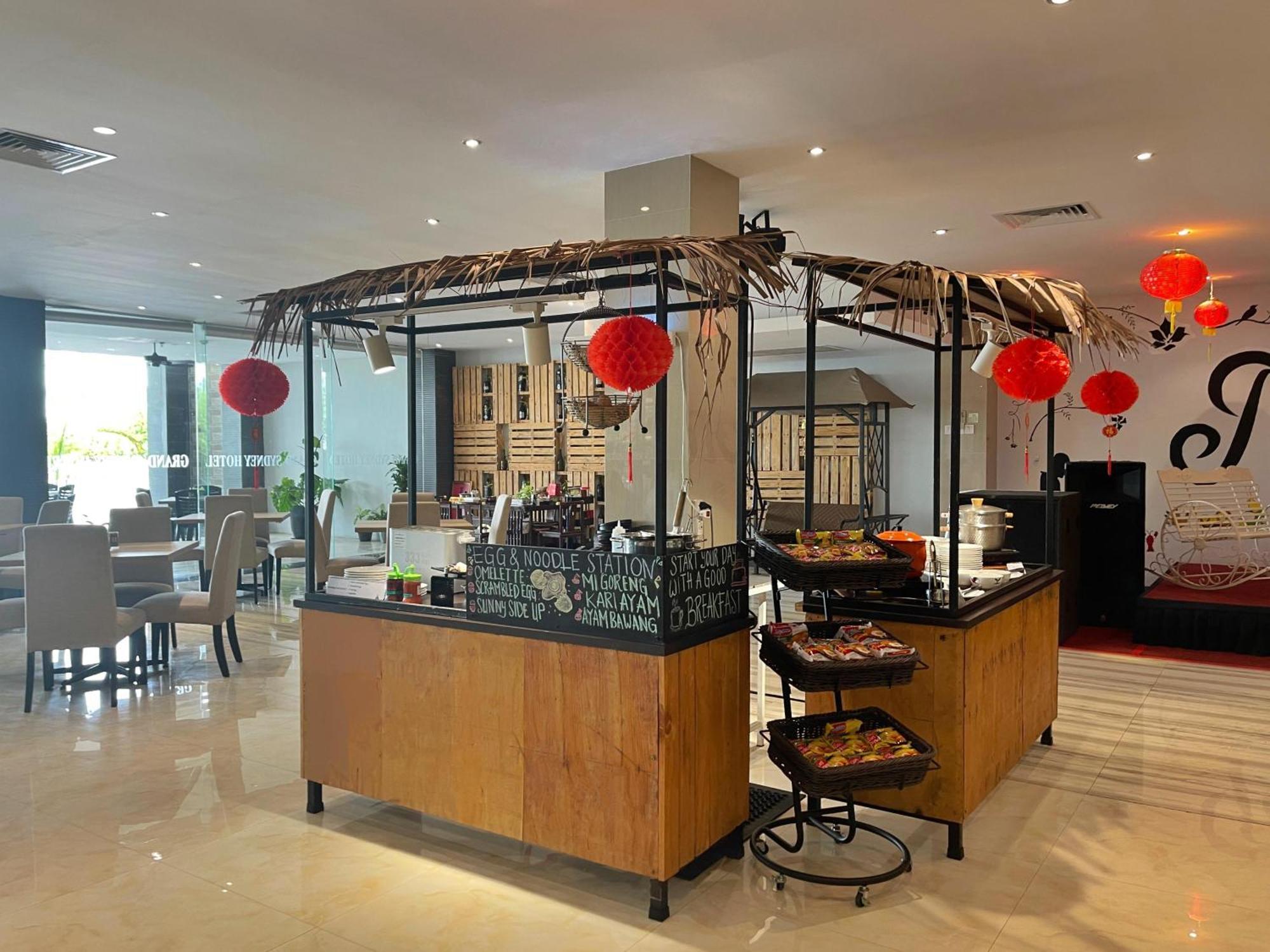 Grand Sydney Hotel Batam Exterior photo
